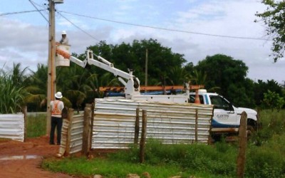 Problema em rede elétrica deixa moradores do Cinturão Verde sem energia elétrica 