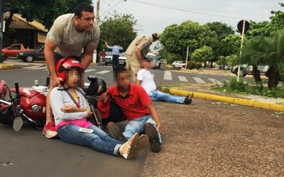 Acidente no início da manhã deixa três pessoas feridas 