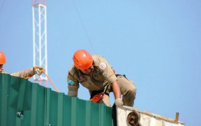 Após danos, bombeiros realizam manutenção no Centro Poli Esportivo de Três Lagoas 