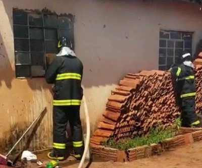 Filho ateia fogo na casa da mãe no bairro Jd. Flamboyant