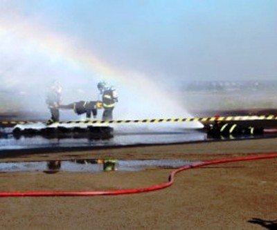 Aeroporto recebe simulação inédita de combate a incidentes envolvendo aviões