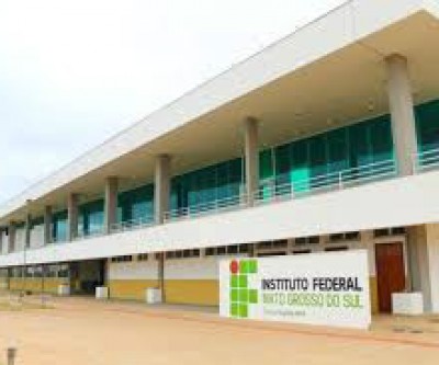 IFMS oferece vagas para professor substituto; salário chega aos R$ 5.601,41