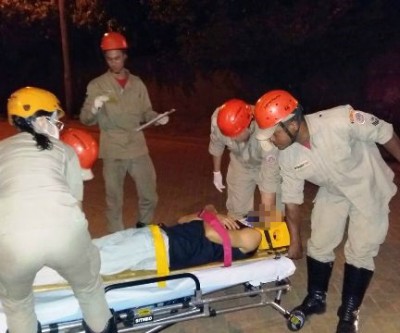 Corpo de Bombeiros é chamado para atender acidente de trânsito 