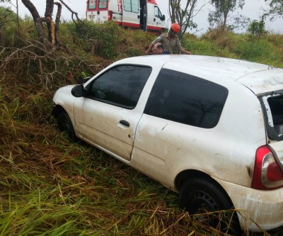 Família da capital escapa da morte após capotar veículo na BR-262