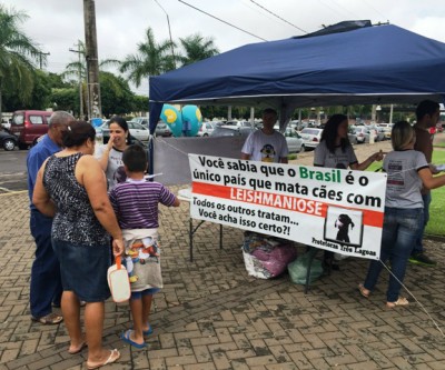 Protetoras Três Lagoas realizam Pedágio Solidário na Praça Ramez Tebet