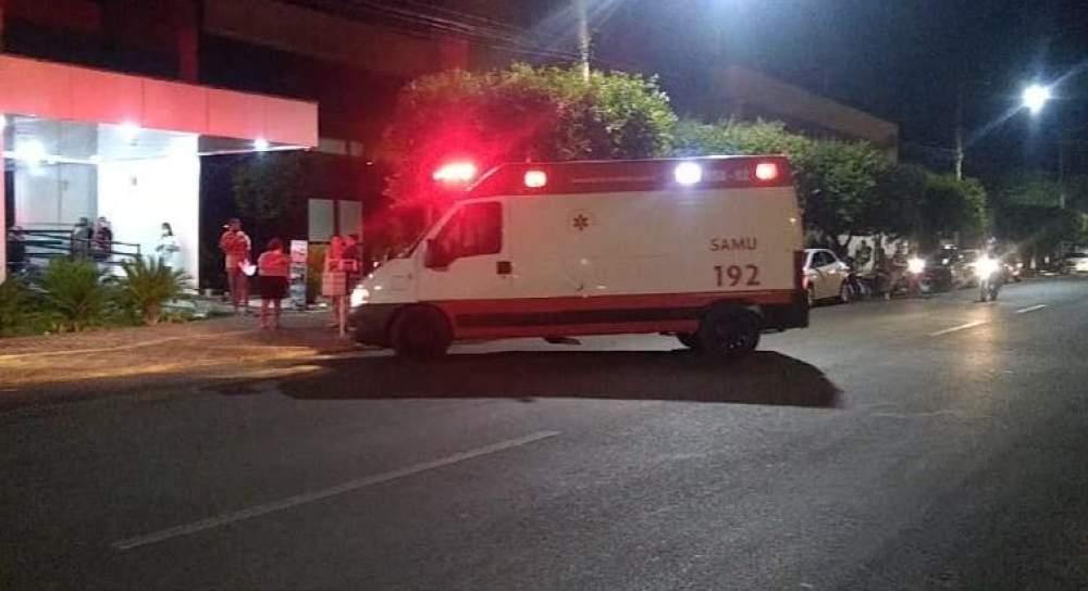 Morte a Esclarecer: Homem encontrado caído em calçada no Santos Dumont falece no Hospital Auxiliadora 